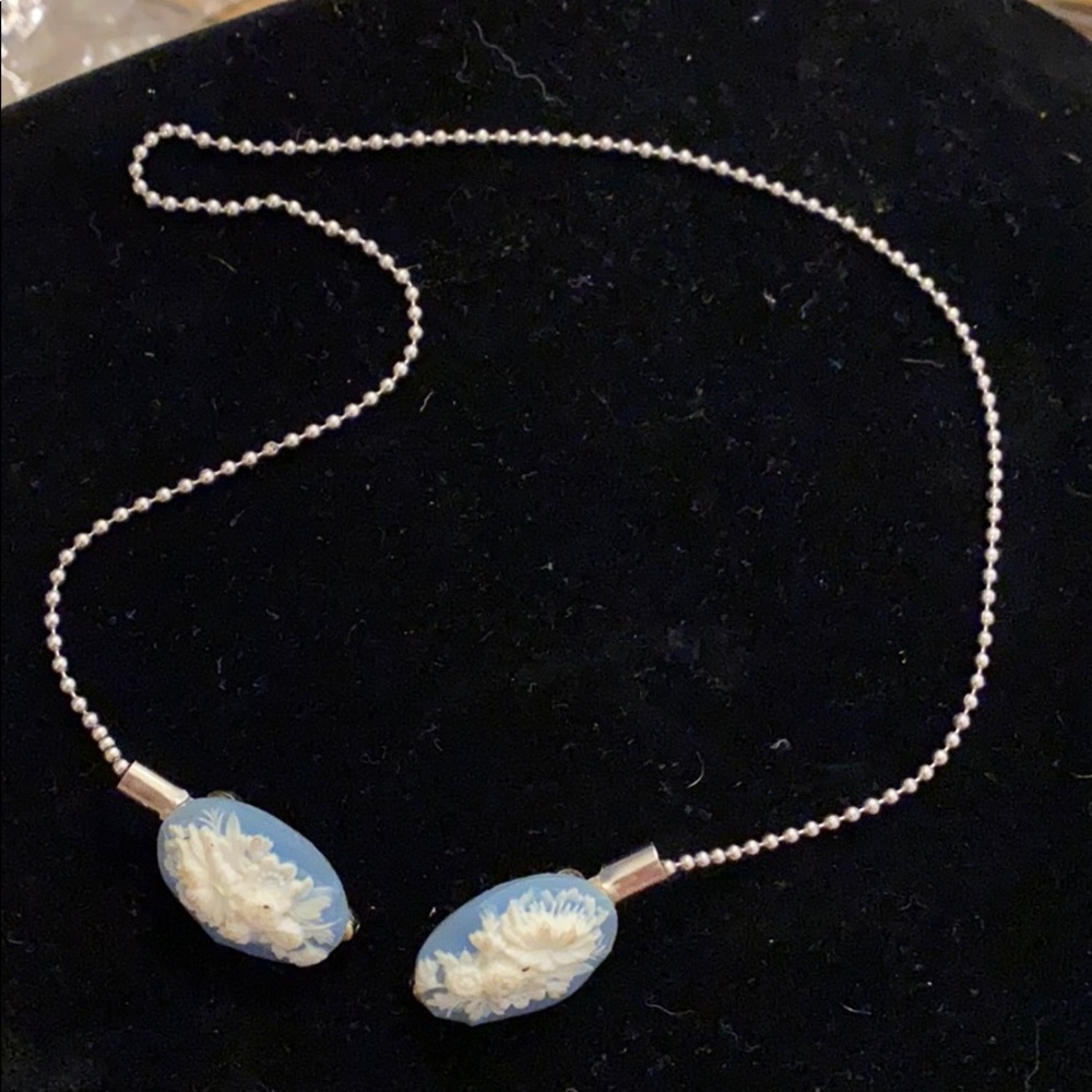 Vintage sweater clasp clip